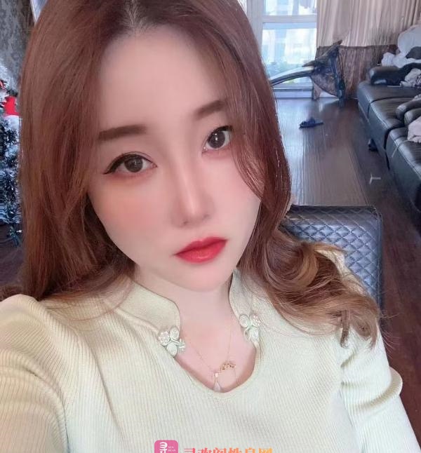 身材好气质美女