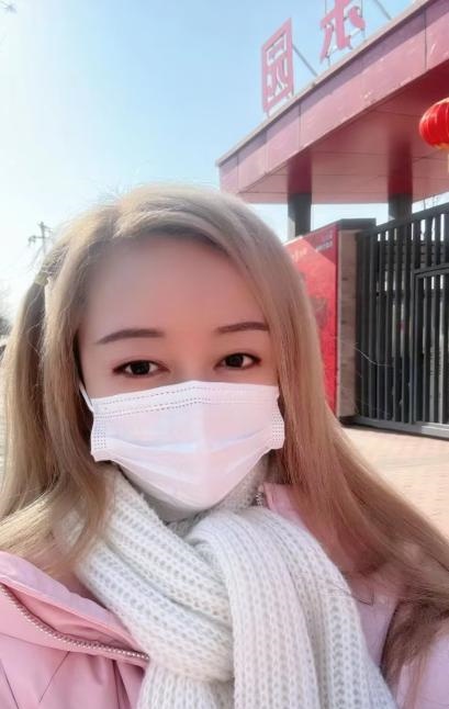草房风骚轻熟女