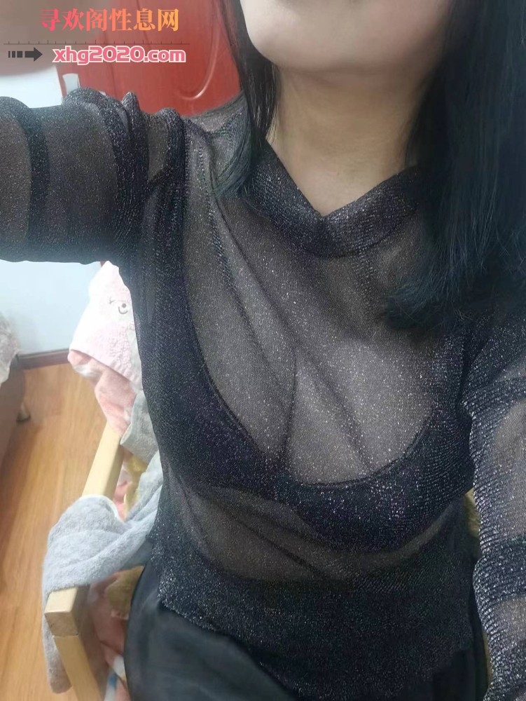 西山区天然美胸少妇