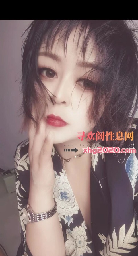大眼睛魅惑女友，爱爱姿势真爽