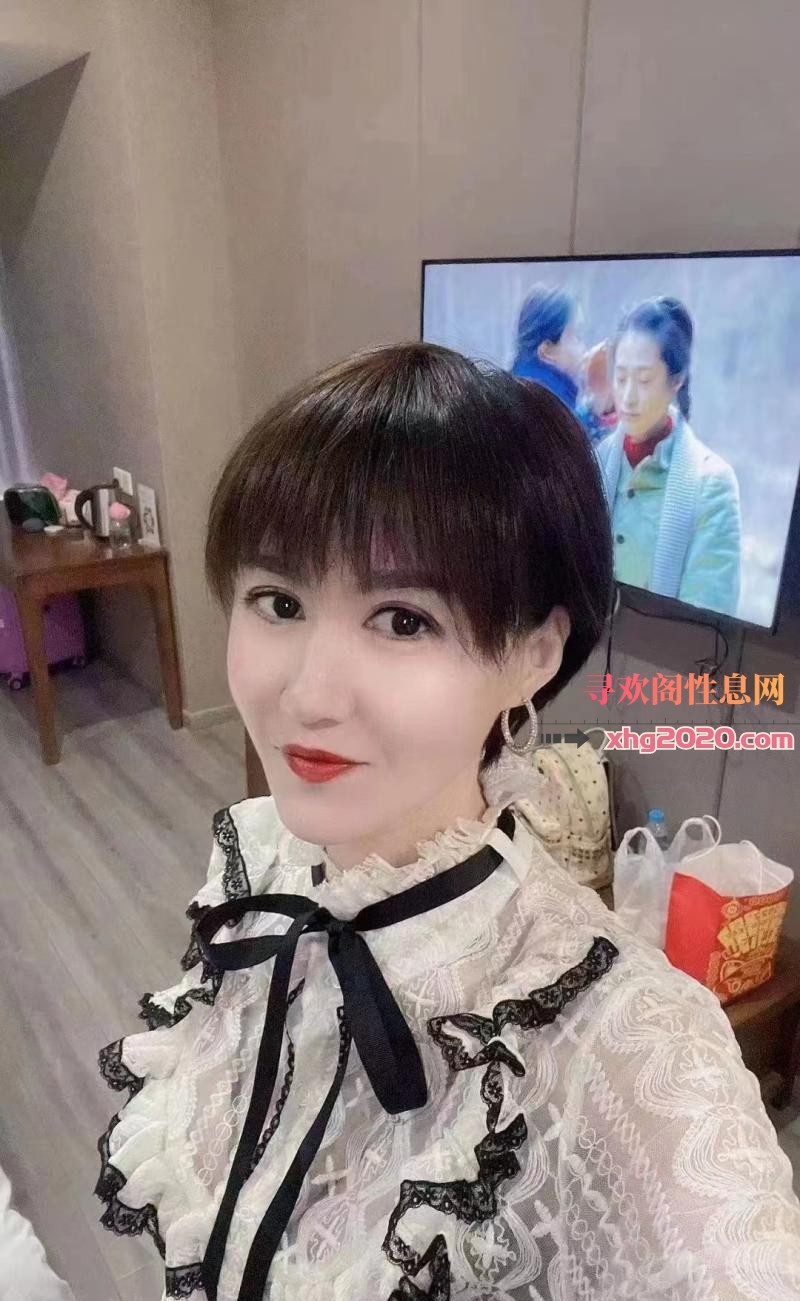 气质美女若琳