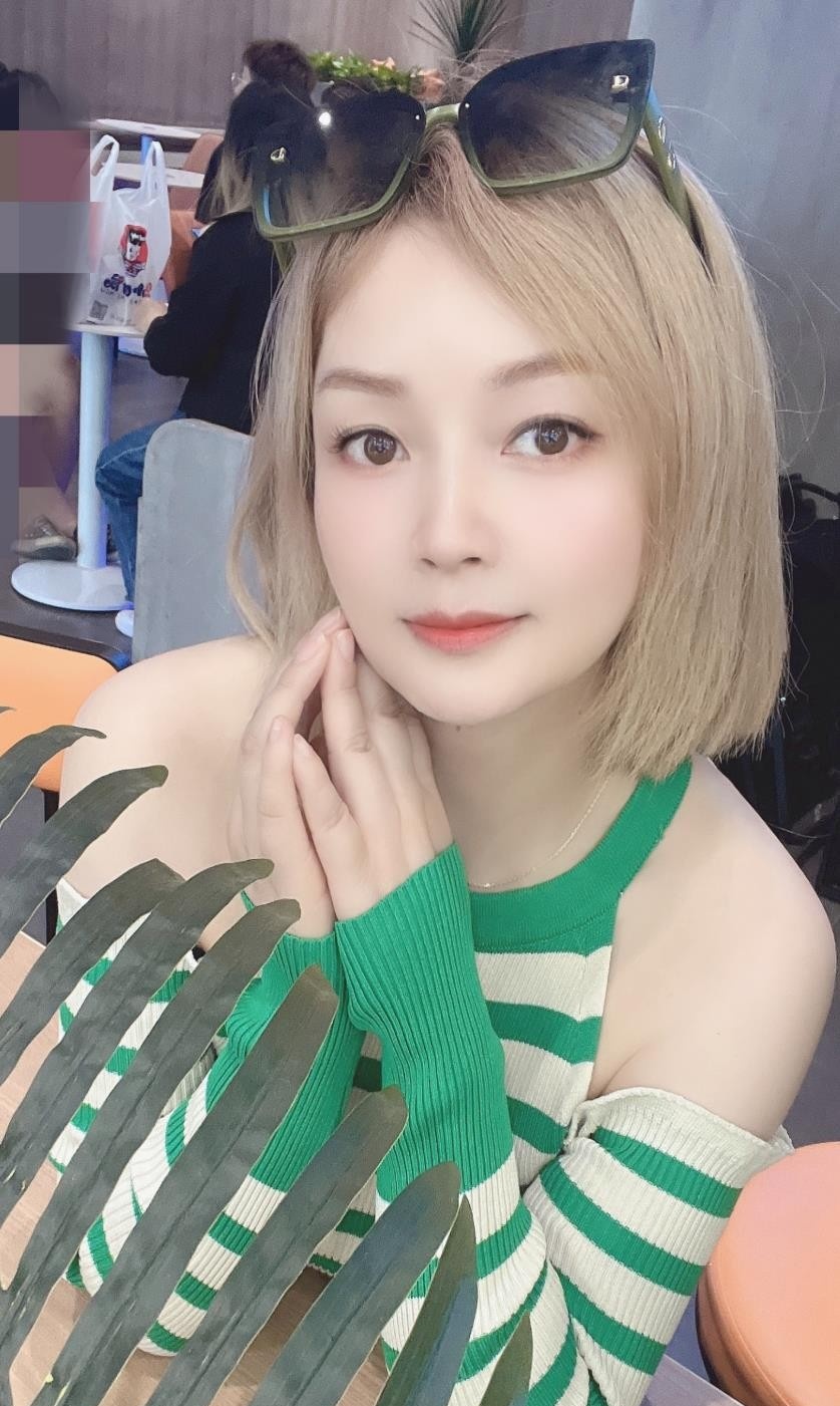 丰润曲线御姐婉柔