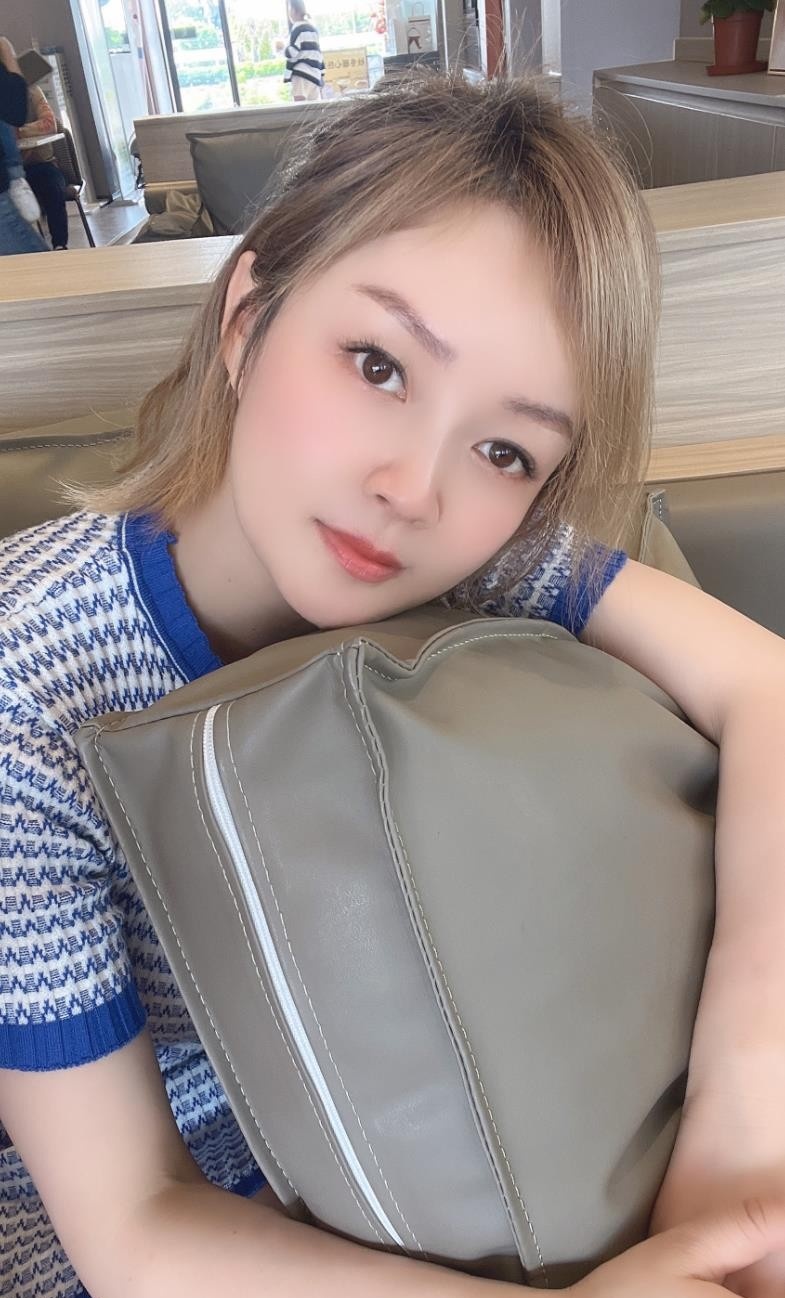 丰润曲线御姐婉柔