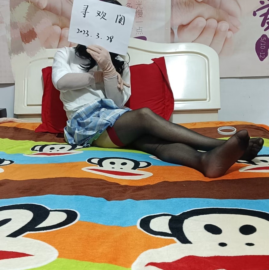 鲜嫩多汁小少妹