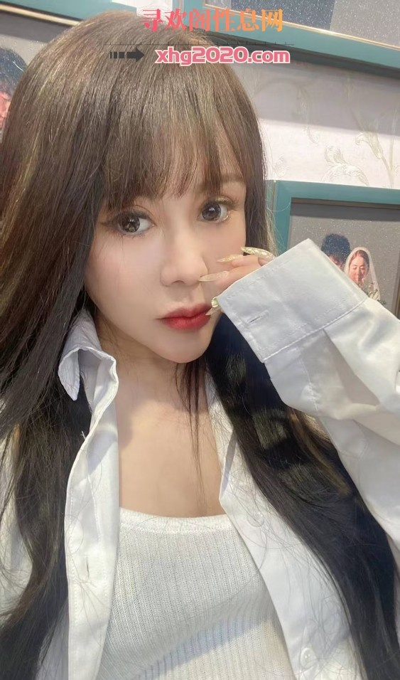沈阳长白万象汇黑丝少妇