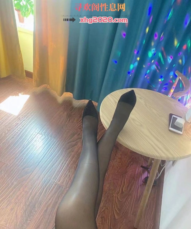 沈阳长白万象汇黑丝少妇