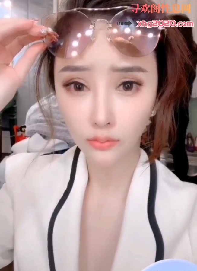 瑶海巨乳尤物果果