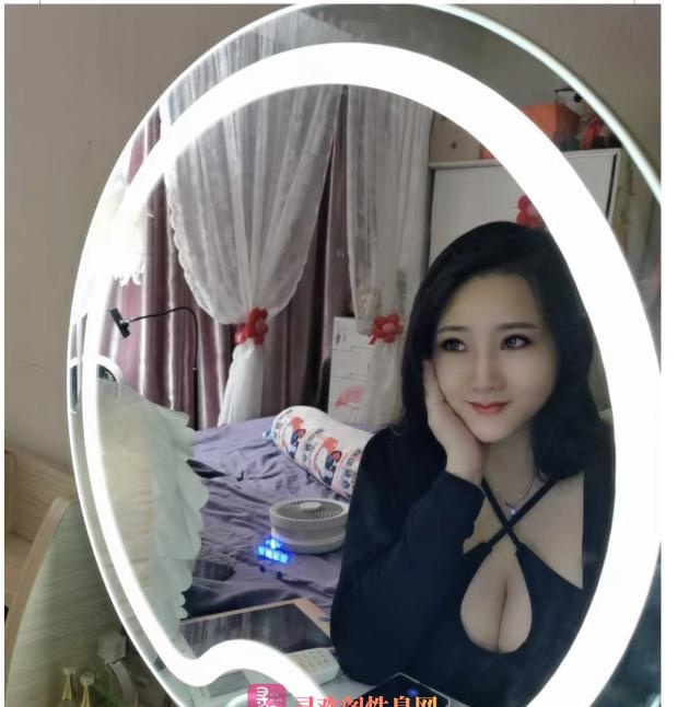 布吉大奶月月