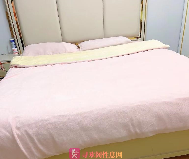 大胸闷骚姐姐