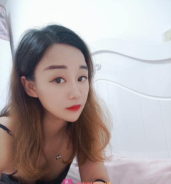 罗湖黑丝御姐 玥儿