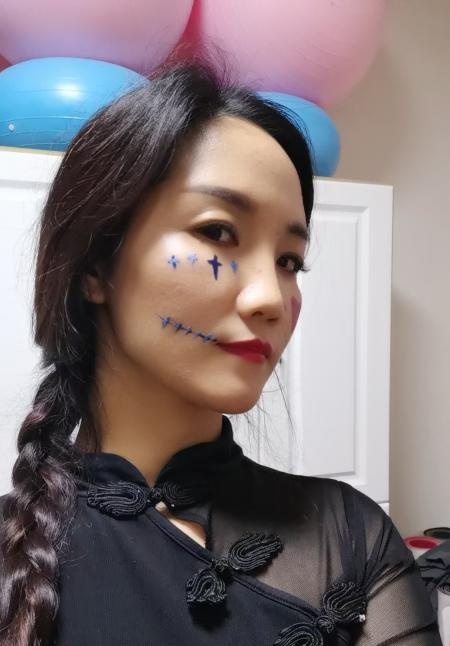 探眼镜姐家抓龙筋