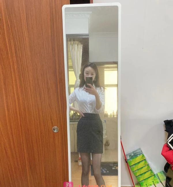 黑丝OL御姐婷婷