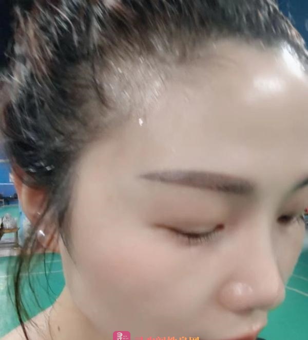 兼职健身小姐姐依依
