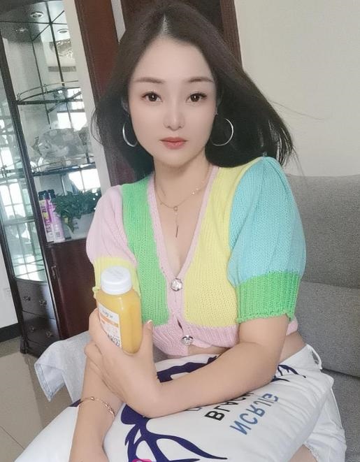 广州白蕾丝雨琪