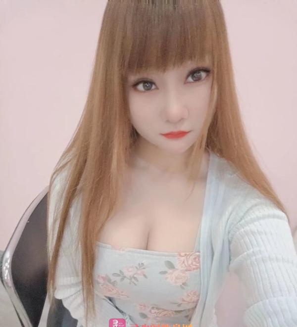 年轻妹子小苹果