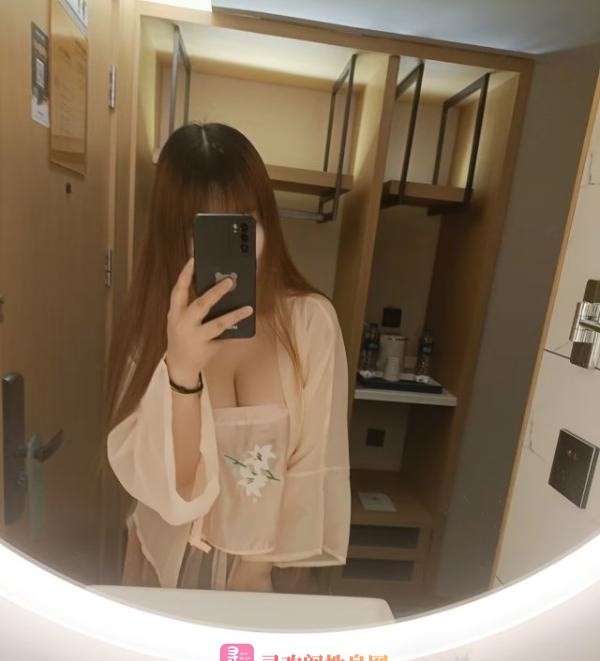 年轻妹子小苹果