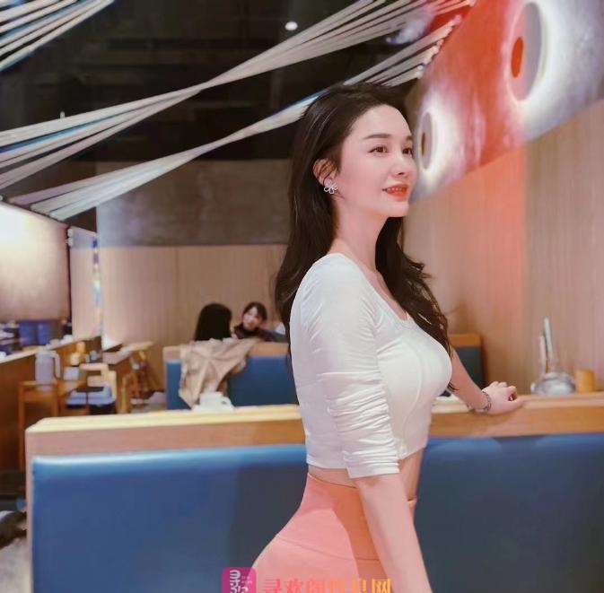 瑜伽老师瑶瑶