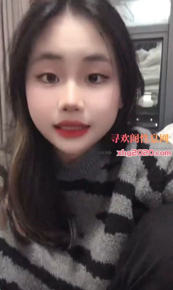 甜甜可爱型妹子