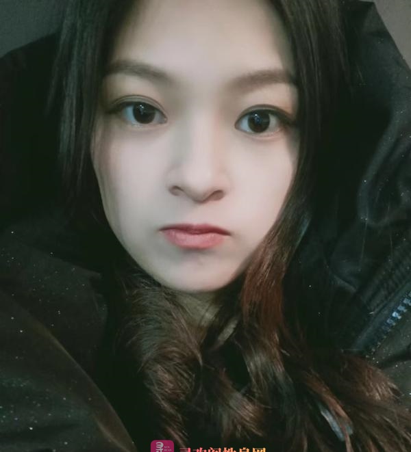 静安彩彩