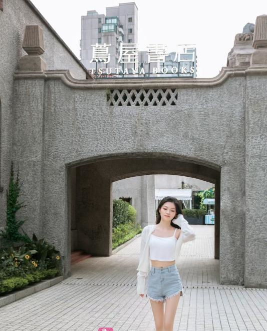 静安彩彩