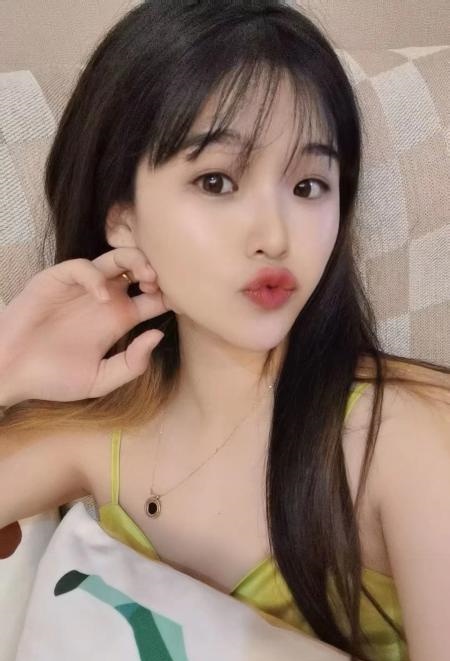 娇小可爱骚女