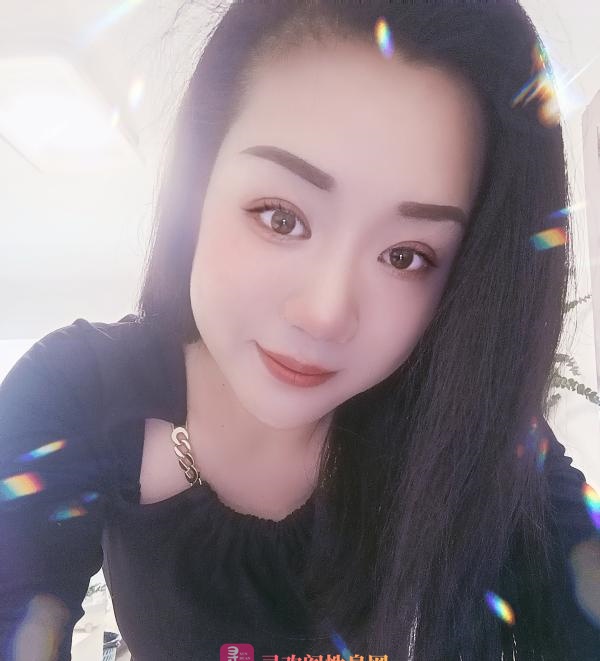 神似钟丽缇的小少妇