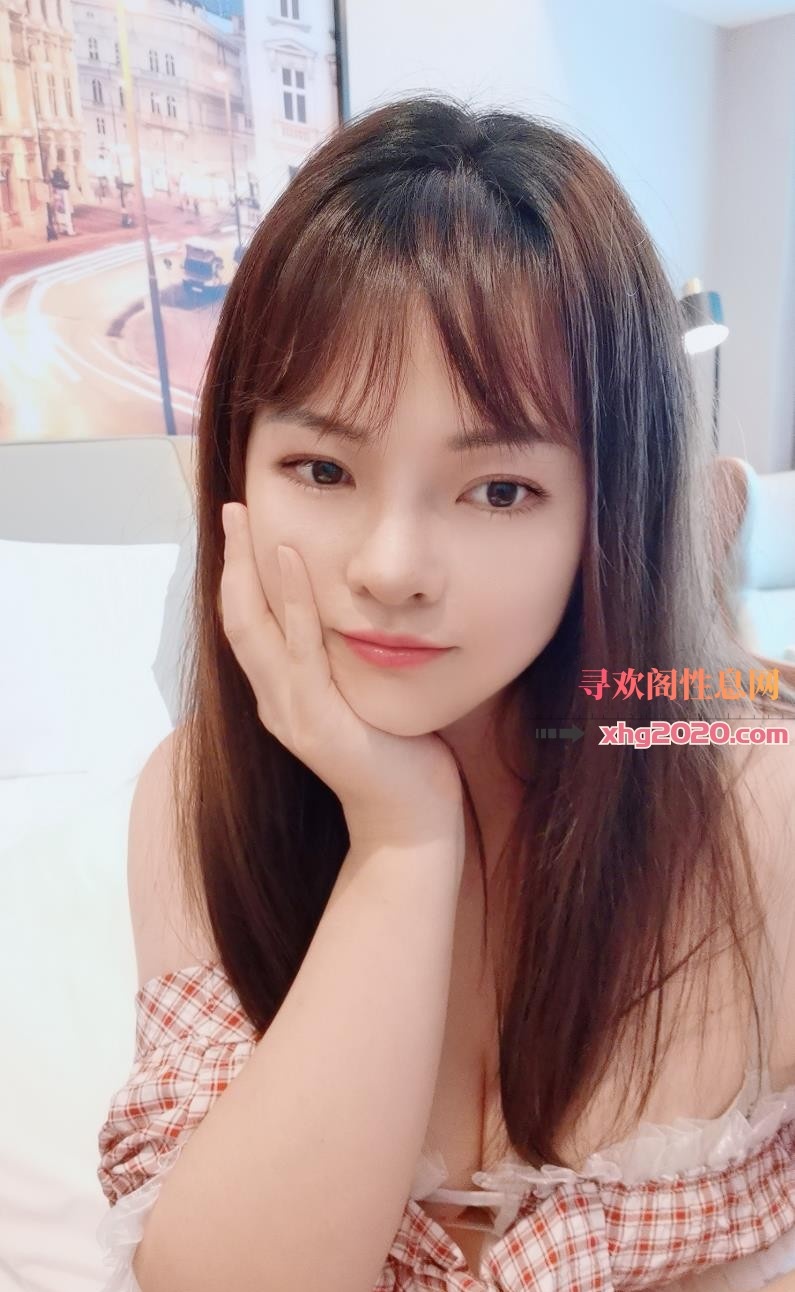 天河身形翘臀西西