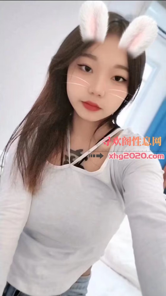 佳佳的眼睛会放电