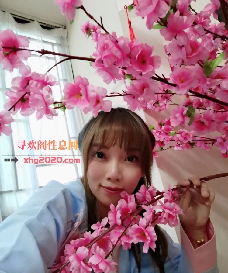 多才多艺的妹子