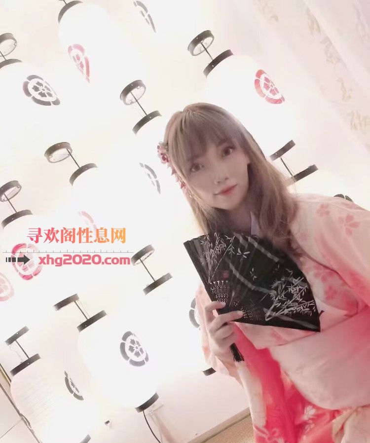 多才多艺的妹子