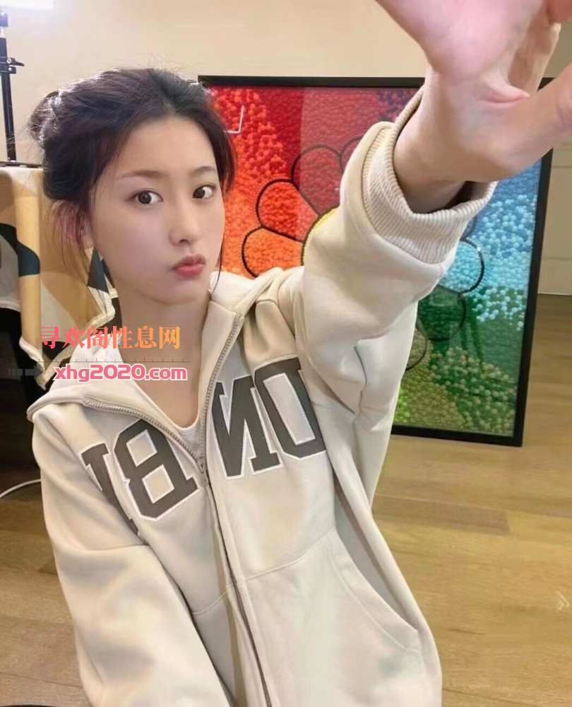 00后刚下海小妹