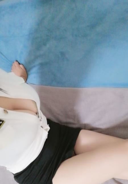 罗湖制服系天然大波妹