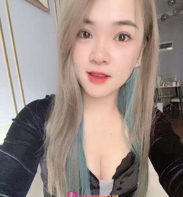 大胸双飞