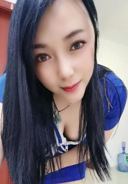 白云风骚少妇百合