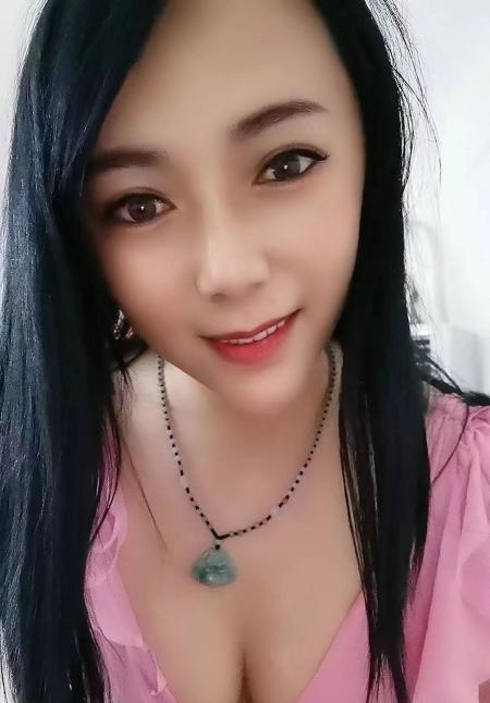 白云风骚少妇百合