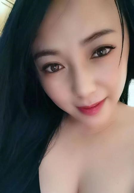 白云风骚少妇百合