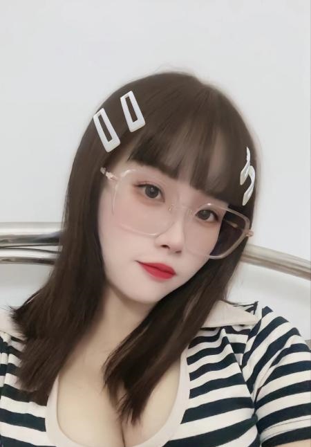 青羊大胸妹