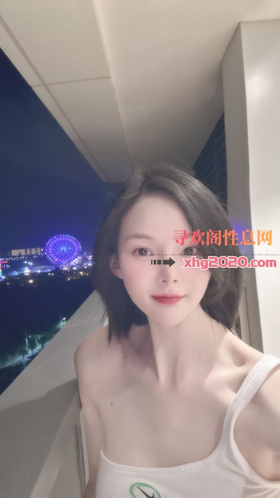 年轻，胸大