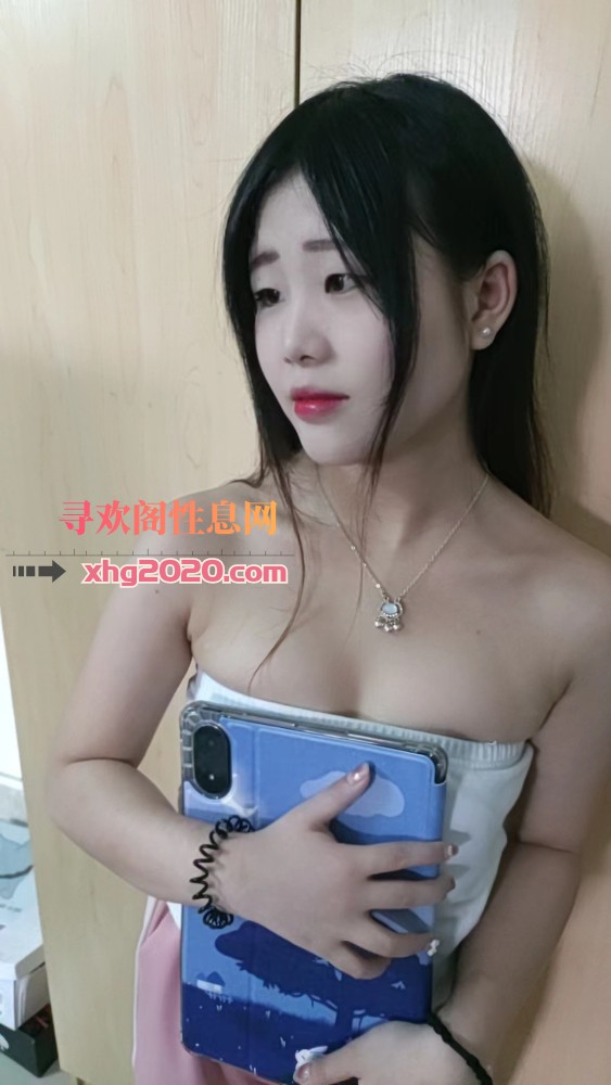 万江00后嫩妹