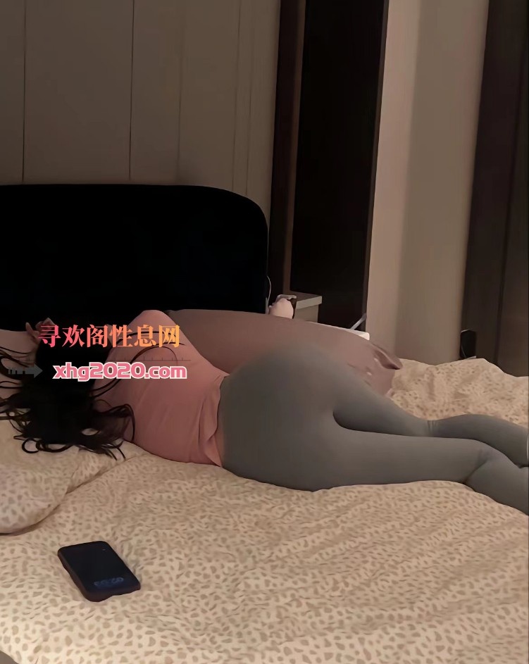 年轻肥妹逼