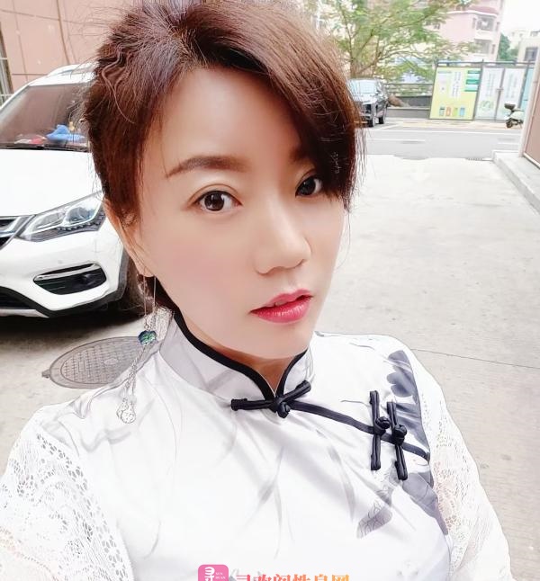 龙华御姐蓝老师