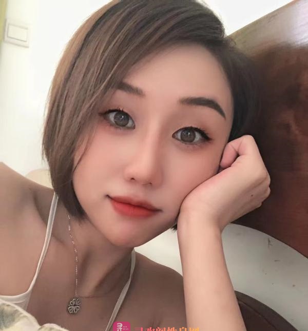 海珠甜美小姐姐乐儿