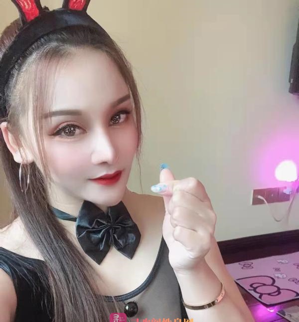 南门风骚少妇