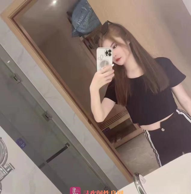 皮肤白嫩小奶牛
