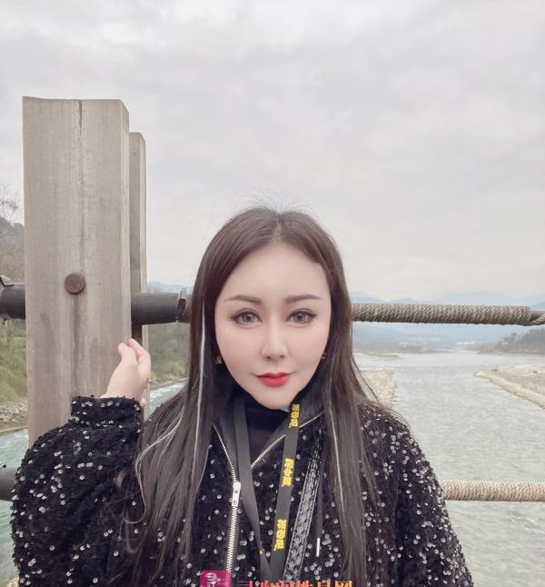 英语老师潇潇