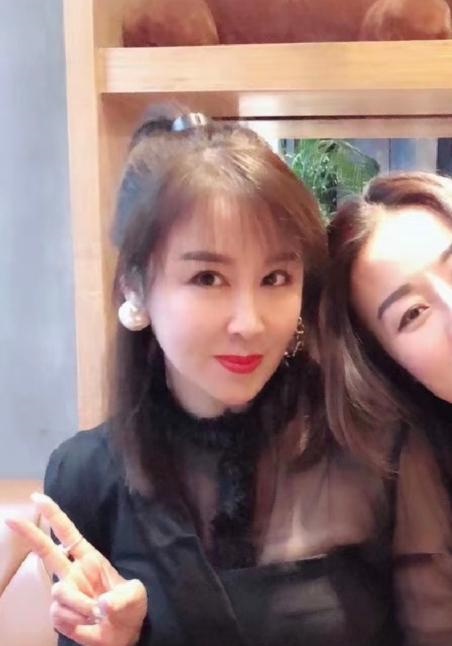 江头附近身材好骚妇