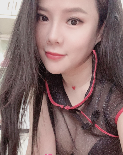 洪山岚岚小姐姐