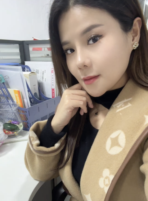 洪山岚岚小姐姐