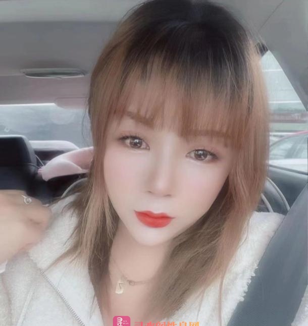 盘龙胸大小姐姐
