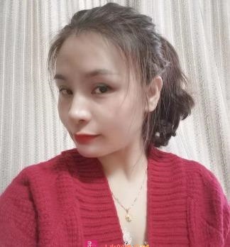 汉口火车站附近的妹子